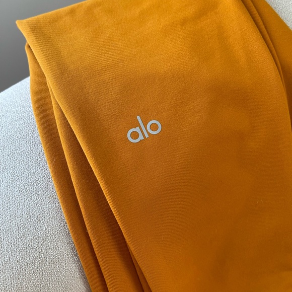 Alo High-Waist Airbrush Legging in Bronze Like New - Picture 3 of 7